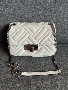 NWT! MK Michael Kors Peyton Medium Quilted Shoulder Flap In White/Silver Leather
